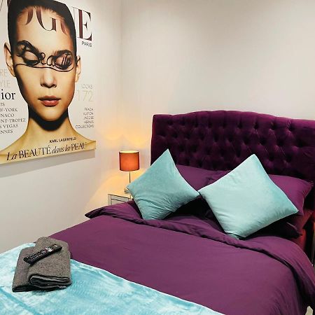 Salt Hill Windsor Legoland Eton Heathrow Luxury 2 Bed 1 Bath Free Parking Lägenhet Slough Exteriör bild