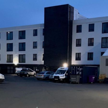 Salt Hill Windsor Legoland Eton Heathrow Luxury 2 Bed 1 Bath Free Parking Lägenhet Slough Exteriör bild
