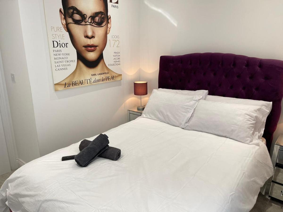 Salt Hill Windsor Legoland Eton Heathrow Luxury 2 Bed 1 Bath Free Parking Lägenhet Slough Exteriör bild