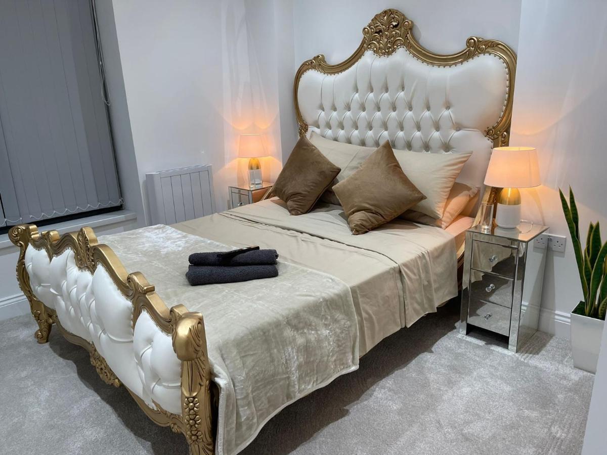 Salt Hill Windsor Legoland Eton Heathrow Luxury 2 Bed 1 Bath Free Parking Lägenhet Slough Exteriör bild
